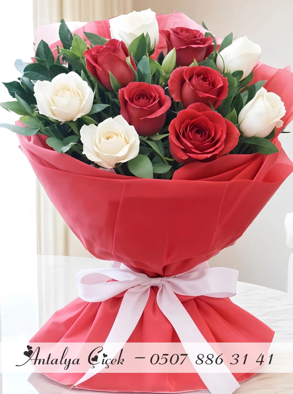 10 Tane Kırmızı Beyaz Gül Buketi