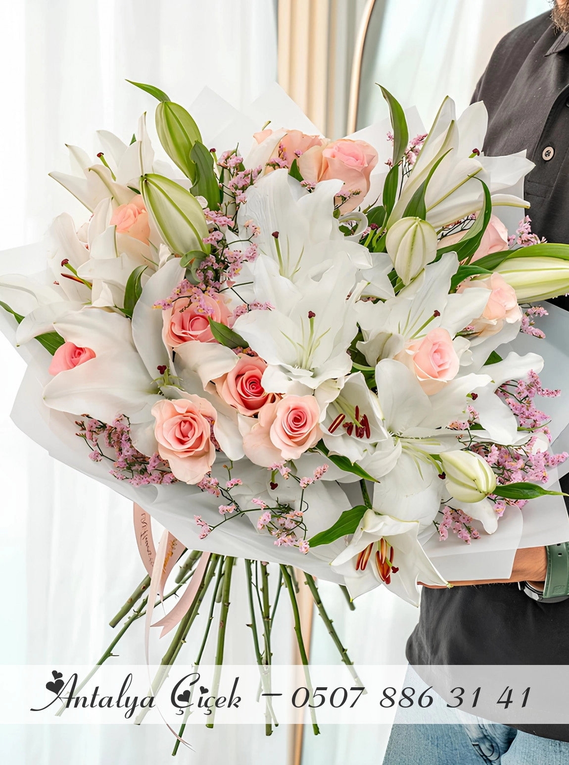 Lilyum ve Pembe Gül Buketi
