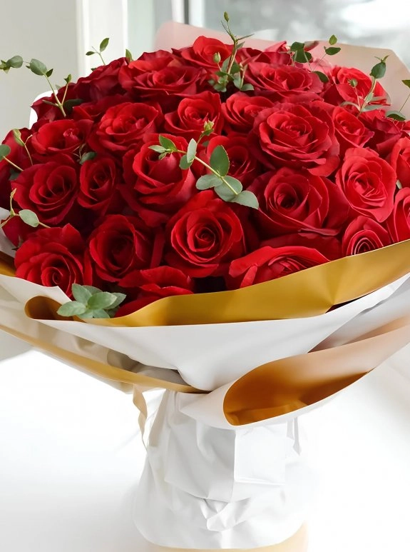 70 Tane Kırmızı Gül Buketi