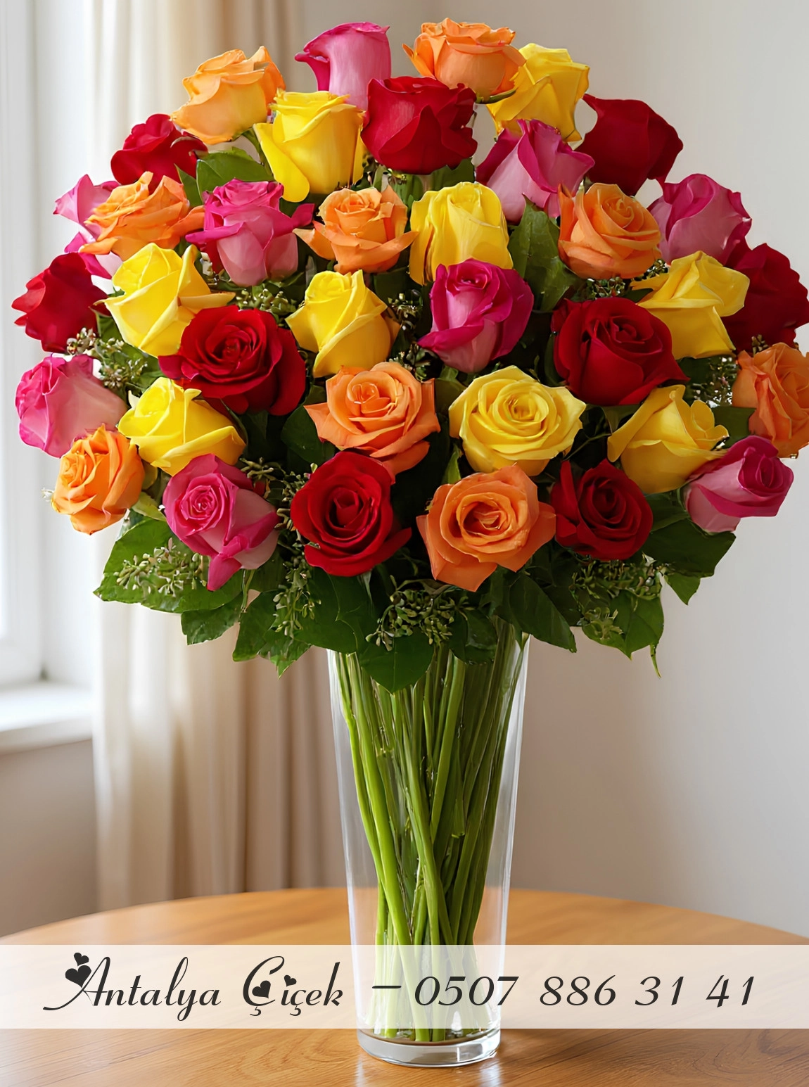 Vazoda Sarı ve Kırmızı Güller